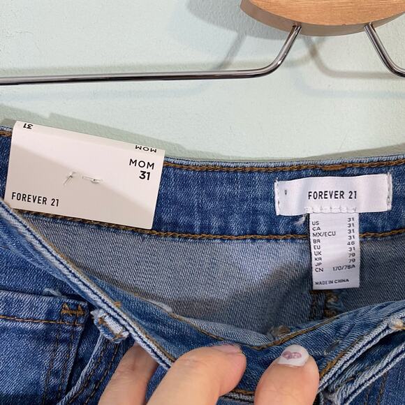 Forever 21 Women's High Rise Raw Hem Mom Jeans Size 31 NWT - Picture 6 of 8